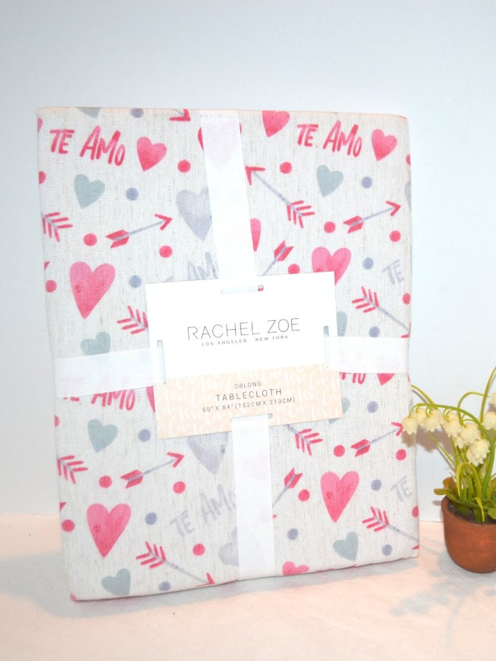I Love You 'Te Amo' on White Tablecloth Rachel Zoe New with Tags